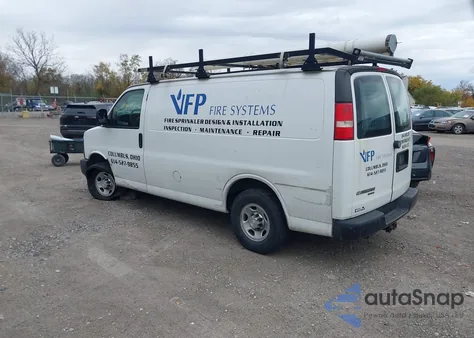 2016 Chevrolet Express 2500 Work Van z USA, uszkodzony, nr VIN 1GCWGAFF4G1123215